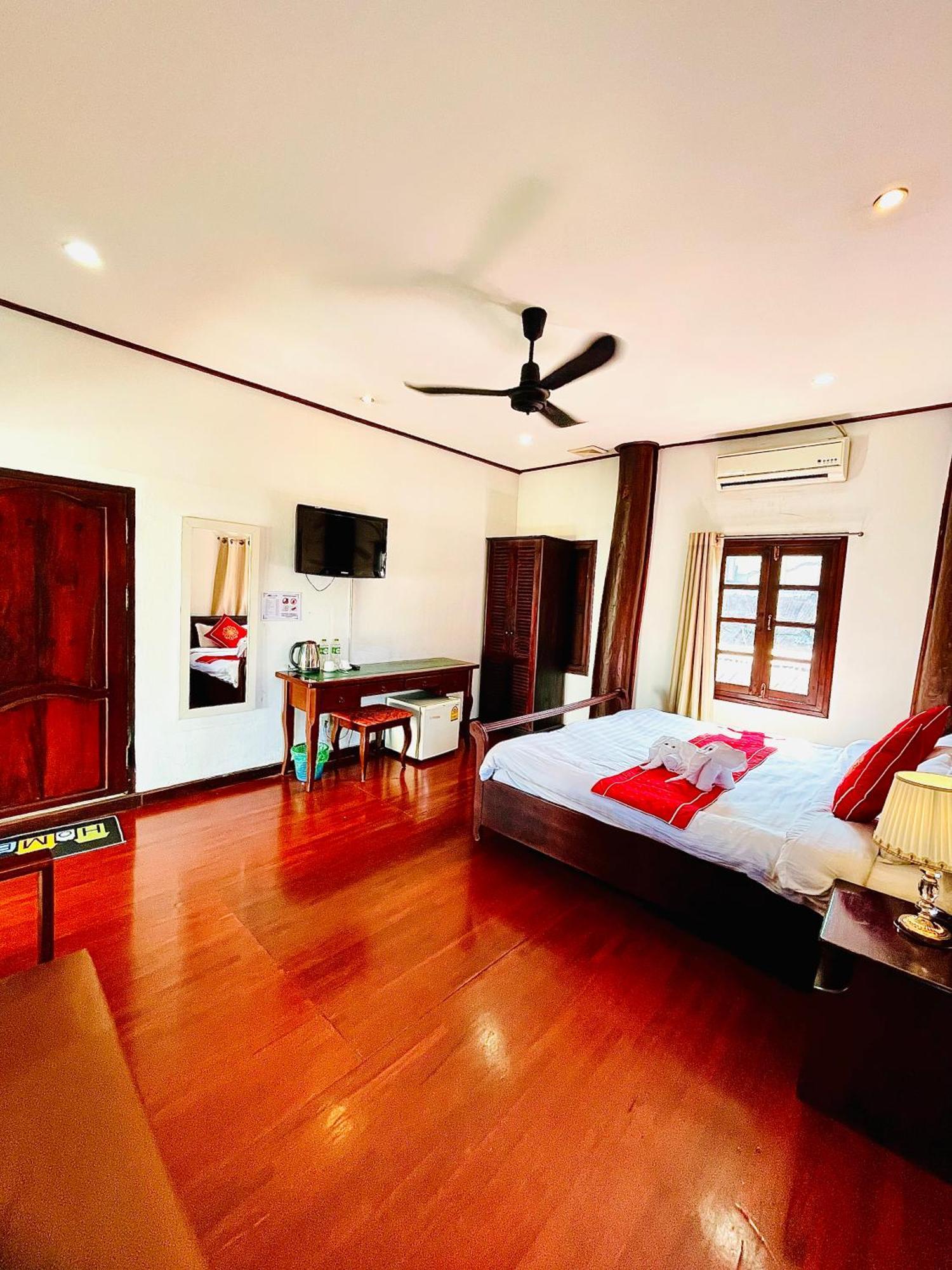 Vieng Savanh II Hotel Luangprabang Kültér fotó
